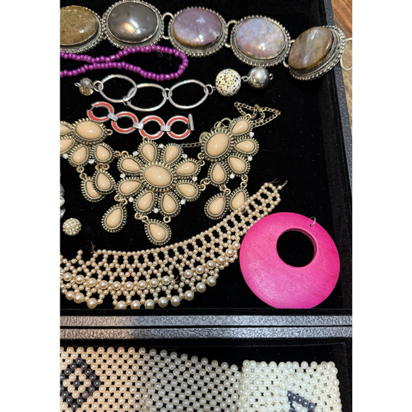 2.5 lb Vintage Broken Jewelry Lot Craft Repair Beads Stones India Metal - Picture 7 of 16